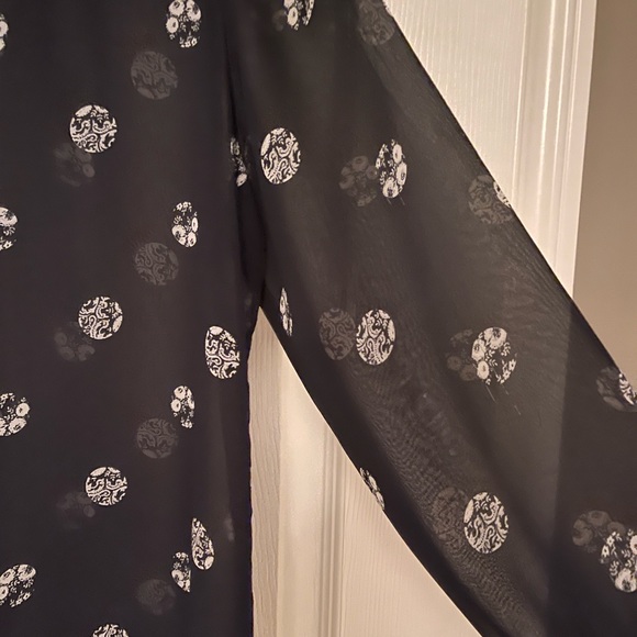 Club Monaco sheer black blouse, size small. Would fit 4-8 - Picture 2 of 3